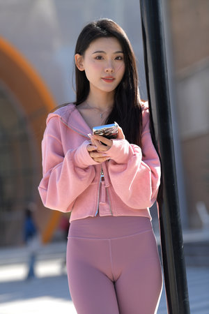 黑鬼大戰華裔女留學生電影免費觀看