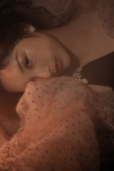 變成黑皮辣妹和朋友做了