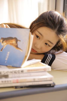 摁著她干了好幾次(H)漫畫