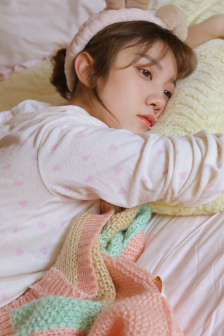 新娘被伴郎輪流欺負的