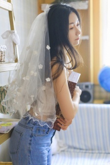 安迷修被雷獅用手指戳進