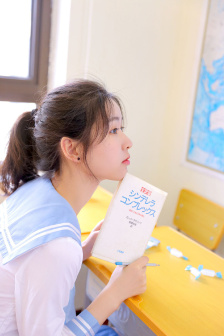 粉嫩的她1V1軍婚H