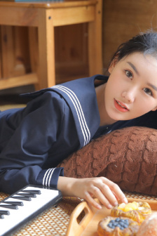 天降女子未增刪帶翻譯整集