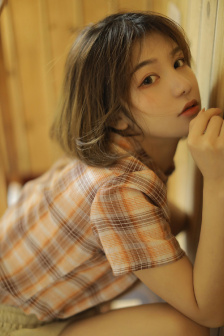 花間提壺方大廚