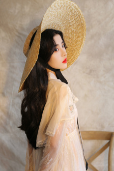 坤坤寒入桃子里電視劇