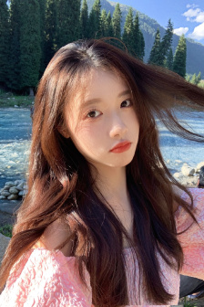 萬茜丁字褲圖片