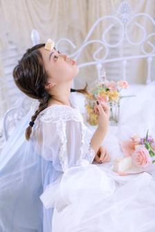 韓國倫理片年輕的岳母