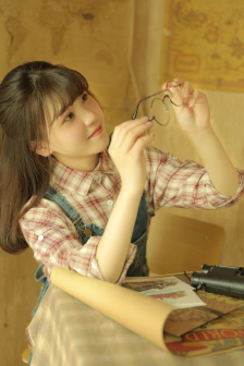 被拖到公廁里灌滿jing液