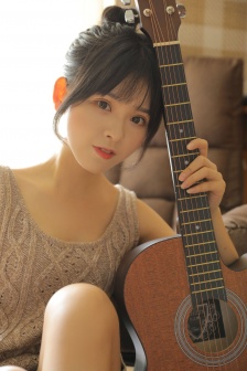 《福克斯號上空姐們》