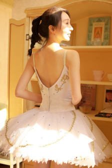 薔薇王的葬列免費觀看動漫