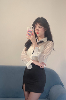 學生姝被內謝出白漿