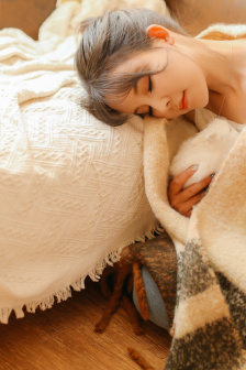 精品中文字幕不卡在線視頻