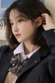 女性私處蹲下拍照有疙瘩