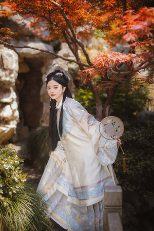 欲買桂花同載酒