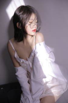 亭亭玉立國色天香八戒