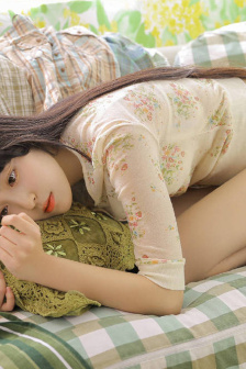 校花喝下春藥被老師調教