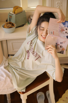 嫩模超大膽大尺度人體寫真