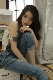 亞洲精品粉嫩小泬18P