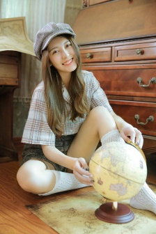 千金淪為私奴被戴CB鎖視頻