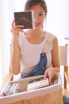 多毛老太婆跟小伙