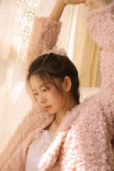 肚兜下兩處渾圓的出處和背景故事