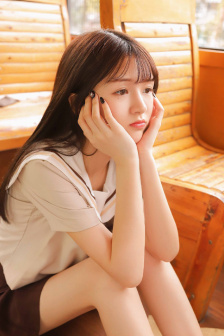 捏胸吃奶吻胸免費視頻大