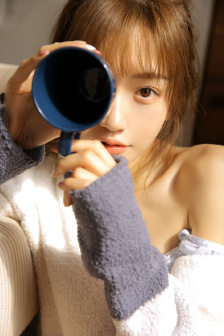 低頭看我們結合的地方作文