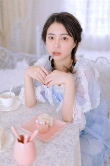 三人弄嬌妻高潮